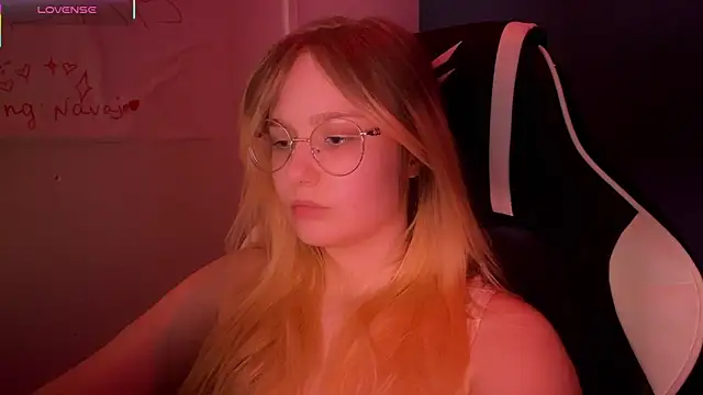 JacyWinslat online show from March 2025 08:09:02 PM