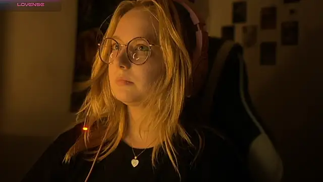 JacyWinslat online show from September 2025 10:42:01 PM