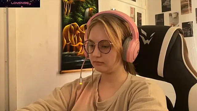 JacyWinslat online show from September 2025 12:53:01 PM