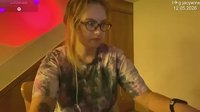 JacyWinslat online show from May 2026 05:54:01 PM