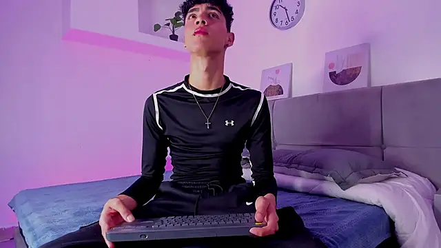 NeoRaptis online show from December 2024 08:01:02 PM