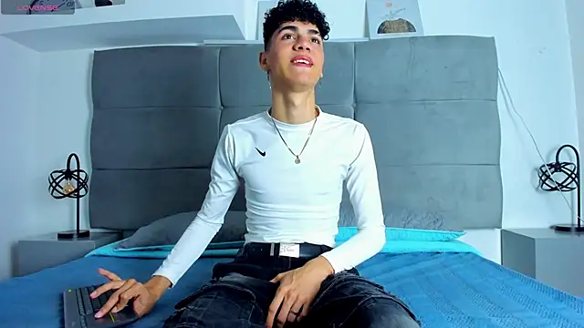 NeoRaptis online show from February 2025 07:56:01 PM