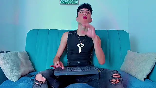 NeoRaptis online show from March 2025 08:15:02 PM