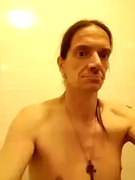 Snapshot of Sunking13cm chatting on September 2025 09:14:01 PM Sunking13cm online show from September 2025 09:14:01 PM