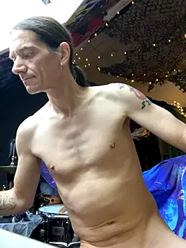 Snapshot of Sunking13cm chatting on November 2025 01:43:02 PM Sunking13cm online show from November 2025 01:43:02 PM