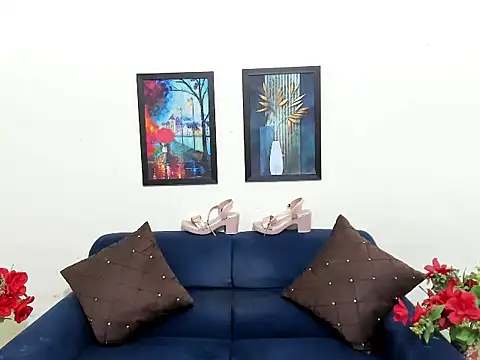 evaaelfiee online show from October 2025 03:49:01 AM