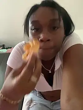 Snapshot of EscorpiLeoncita chatting on March 2025 10:19:02 PM EscorpiLeoncita online show from March 2025 10:19:02 PM