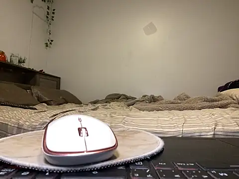 Kittyymaze1 online show from October 2025 12:02:02 PM