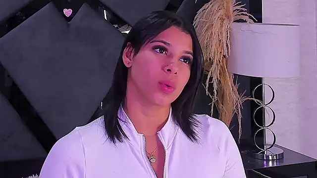 TiaraRosse online show from January 2026 05:12:01 AM