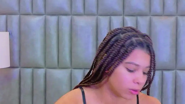 TiaraRosse online show from February 2026 03:25:01 AM