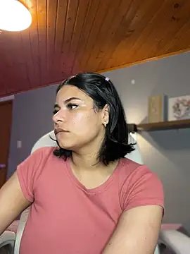 Snapshot of Isabella_boobd chatting on January 2025 07:32:01 PM Isabella boobd online show from January 2025 07:32:01 PM