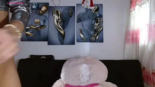 Snapshot of Maidi_ chatting on January 2025 05:22:02 PM Maidi online show from January 2025 05:22:02 PM