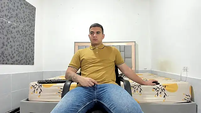 Snapshot of simookeler chatting on January 2026 12:04:01 AM simookeler online show from January 2026 12:04:01 AM