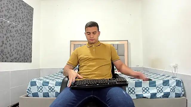 Snapshot of simookeler chatting on January 2026 11:14:02 AM simookeler online show from January 2026 11:14:02 AM