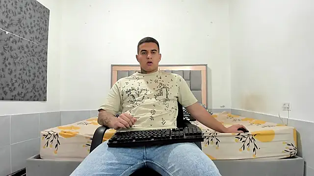 Snapshot of simookeler chatting on February 2026 10:36:01 PM simookeler online show from February 2026 10:36:01 PM