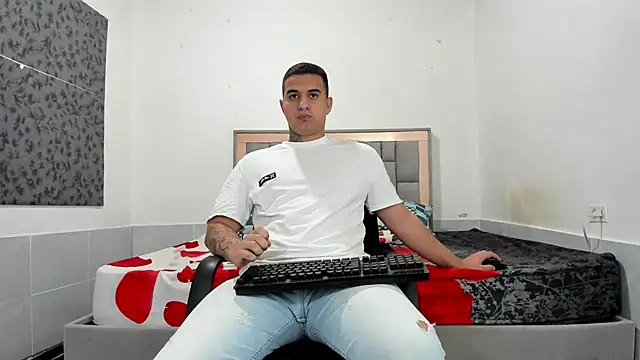 Snapshot of simookeler chatting on February 2026 11:56:01 PM simookeler online show from February 2026 11:56:01 PM