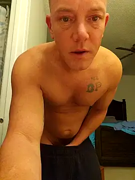 Snapshot of Bigtater1999 chatting on January 2025 01:43:02 AM Bigtater1999 online show from January 2025 01:43:02 AM