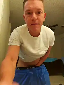 Snapshot of Bigtater1999 chatting on October 2025 11:24:02 PM Bigtater1999 online show from October 2025 11:24:02 PM