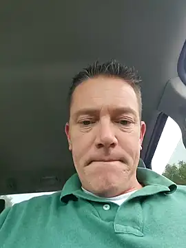 Snapshot of Bigtater1999 chatting on October 2025 09:37:02 PM Bigtater1999 online show from October 2025 09:37:02 PM