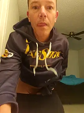 Snapshot of Bigtater1999 chatting on October 2025 04:02:02 PM Bigtater1999 online show from October 2025 04:02:02 PM