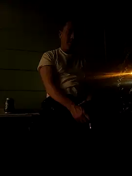 Snapshot of Bigtater1999 chatting on November 2025 02:21:02 AM Bigtater1999 online show from November 2025 02:21:02 AM