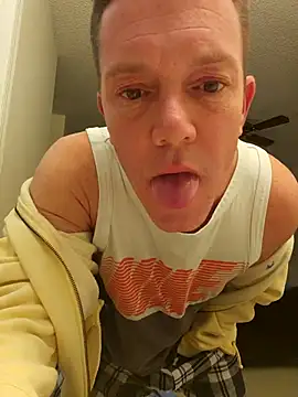 Snapshot of Bigtater1999 chatting on November 2025 12:00:02 AM Bigtater1999 online show from November 2025 12:00:02 AM