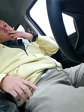 Snapshot of Bigtater1999 chatting on December 2025 12:43:02 PM Bigtater1999 online show from December 2025 12:43:02 PM