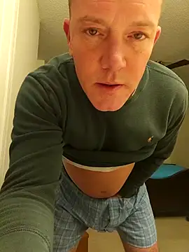 Snapshot of Bigtater1999 chatting on December 2025 11:53:01 PM Bigtater1999 online show from December 2025 11:53:01 PM