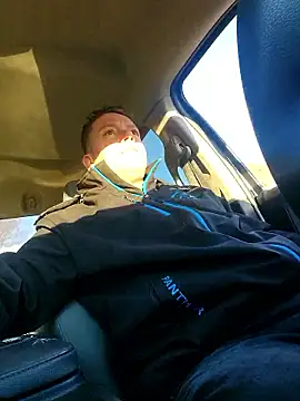 Snapshot of Bigtater1999 chatting on January 2026 01:05:01 PM Bigtater1999 online show from January 2026 01:05:01 PM