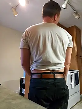 Snapshot of Bigtater1999 chatting on February 2026 10:43:02 PM Bigtater1999 online show from February 2026 10:43:02 PM