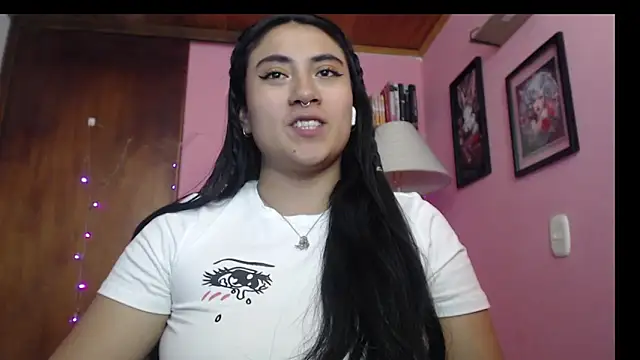 bunnyemilyrose36 online show from December 2024 06:05:01 PM