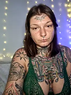 lizzardqueeen online show from February 2026 10:03:02 PM