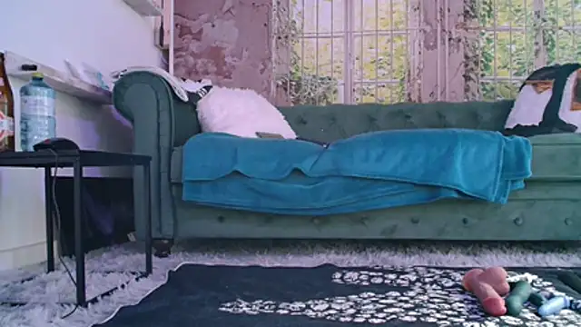 priselvis23 online show from March 2026 06:56:01 PM