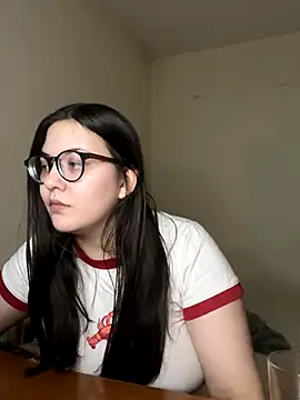 Prudie Gabriella online show from November 2025 07:15:02 PM