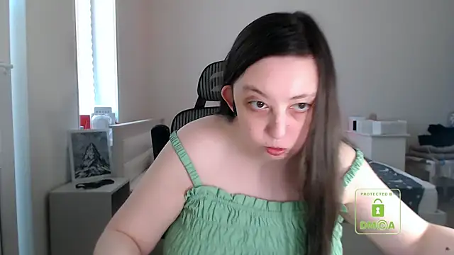 cute and hot online show from May 2026 02:45:01 PM