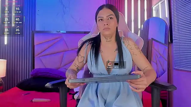 Snapshot of channel_guss chatting on November 2025 10:52:02 PM channel guss online show from November 2025 10:52:02 PM