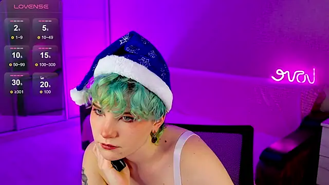 School Love online show from December 2024 01:14:01 PM