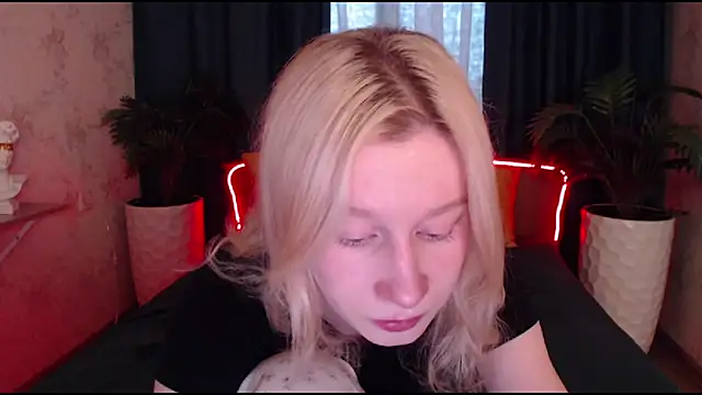 EnigmaSee online show from October 2025 08:18:02 AM