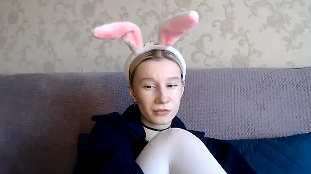 Snapshot of EnigmaSee chatting on November 2025 02:50:01 AM EnigmaSee online show from November 2025 02:50:01 AM