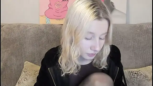 Snapshot of EnigmaSee chatting on November 2025 10:54:01 AM EnigmaSee online show from November 2025 10:54:01 AM