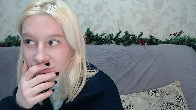 Snapshot of EnigmaSee chatting on January 2026 02:37:02 AM EnigmaSee online show from January 2026 02:37:02 AM