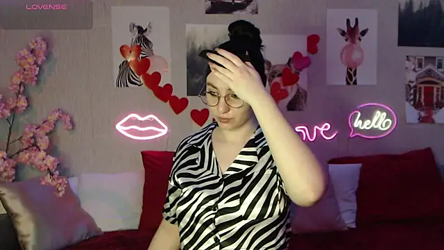 Fluffy Tiffy online show from February 2025 12:59:01 AM