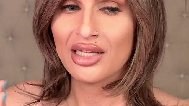 xprettysmilex online show from January 2025 01:36:02 AM