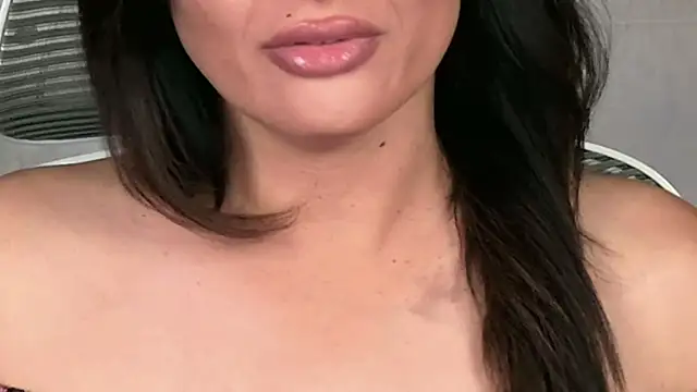 xprettysmilex online show from June 2026 07:35:01 PM