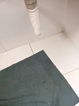 Snapshot of lobomisterioso13 chatting on December 2024 12:27:01 PM lobomisterioso13 online show from December 2024 12:27:01 PM