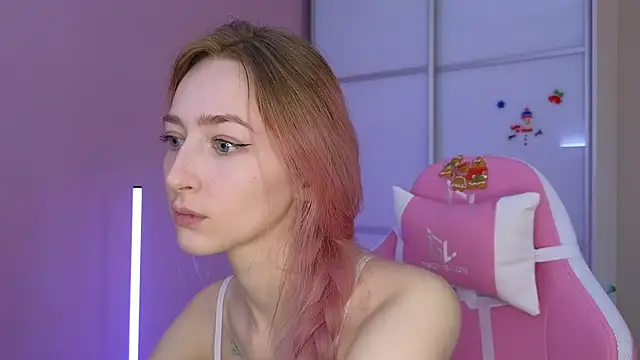 Snapshot of MichaDenver chatting on December 2024 06:02:02 AM MichaDenver online show from December 2024 06:02:02 AM