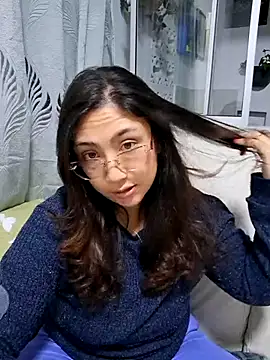 Mia Ruiz online show from October 2025 02:15:01 AM