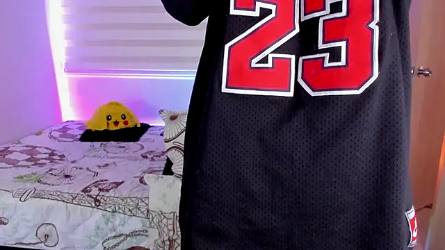 aldrinwhite online show from October 2025 05:24:02 PM