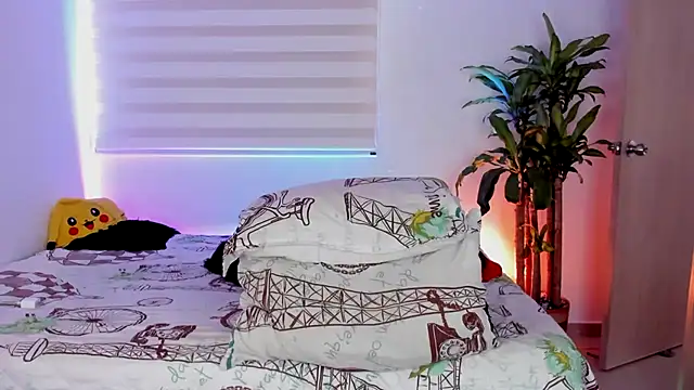 aldrinwhite online show from October 2025 05:24:02 PM