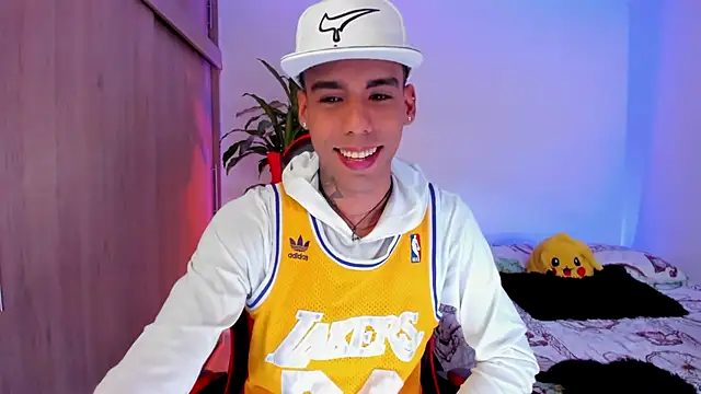 aldrinwhite online show from March 2026 06:23:02 PM